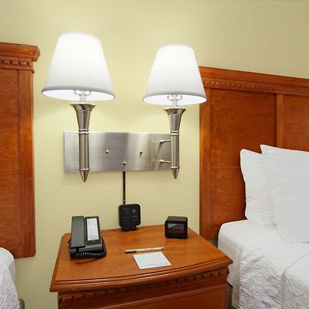 Hampton Inn Ashtabula Austinburg Exteriör bild