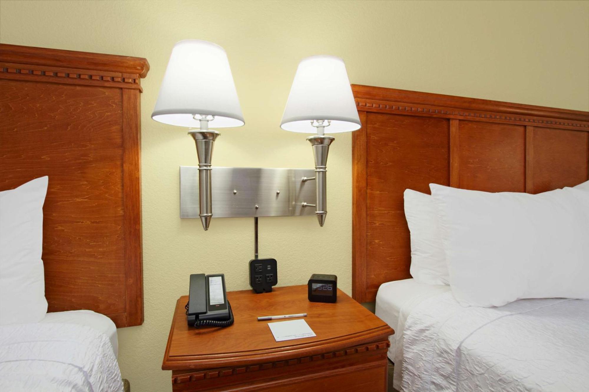 Hampton Inn Ashtabula Austinburg Exteriör bild