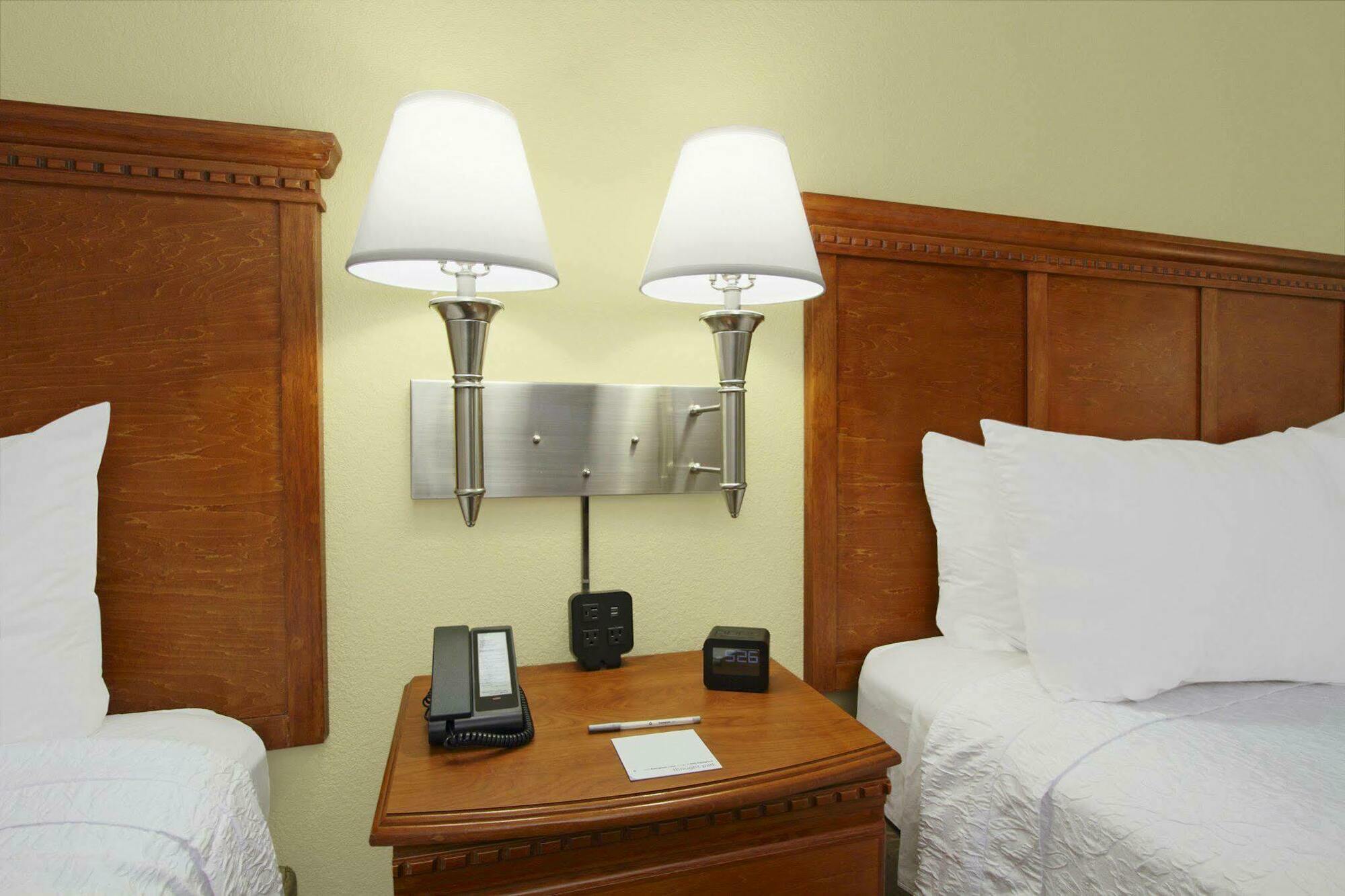 Hampton Inn Ashtabula Austinburg Exteriör bild